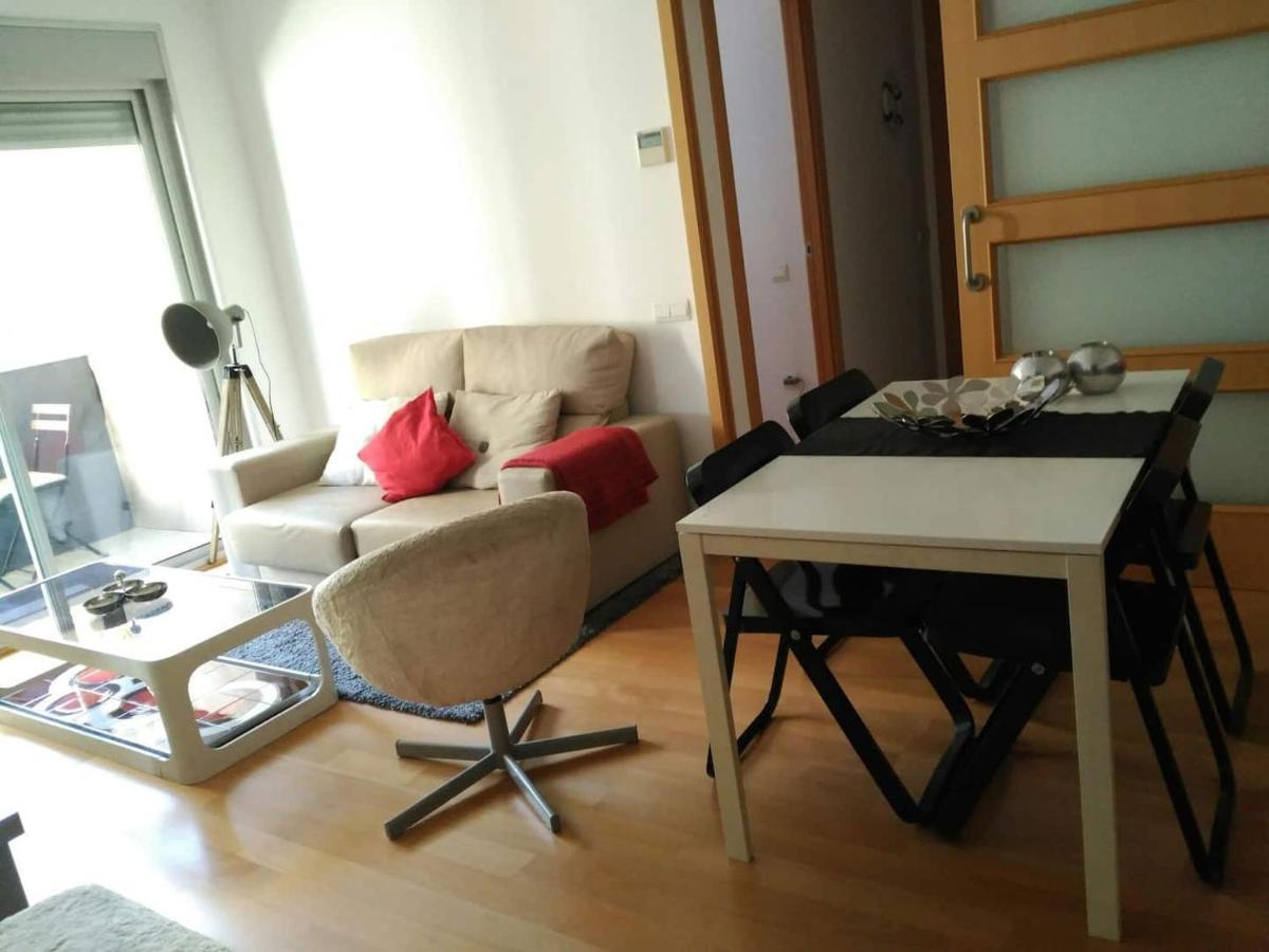 Stylish Flat, 2 Bathrooms And Swimming Pool, Next To The Beach! Sant Adrià de Besòs Extérieur photo
